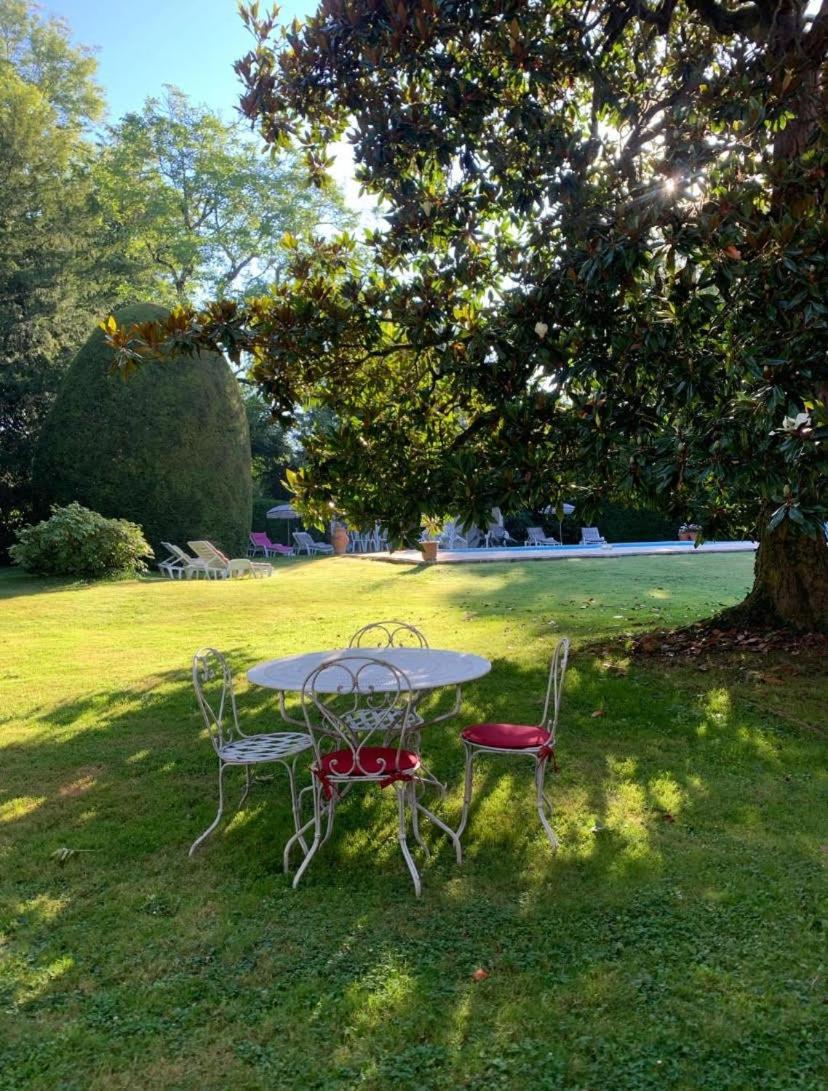 La Seigneurie De Tillac Bagian luar foto